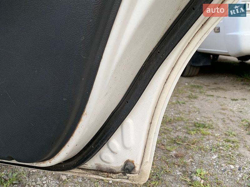 Седан Daewoo Lanos 2000 в Дніпрі