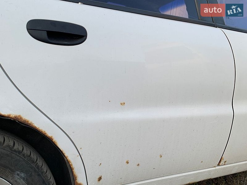 Седан Daewoo Lanos 2000 в Дніпрі