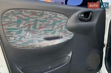 Седан Daewoo Lanos 2000 в Дніпрі