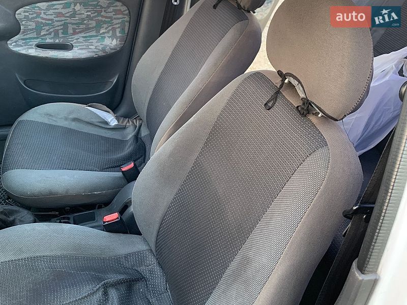 Седан Daewoo Lanos 2000 в Дніпрі