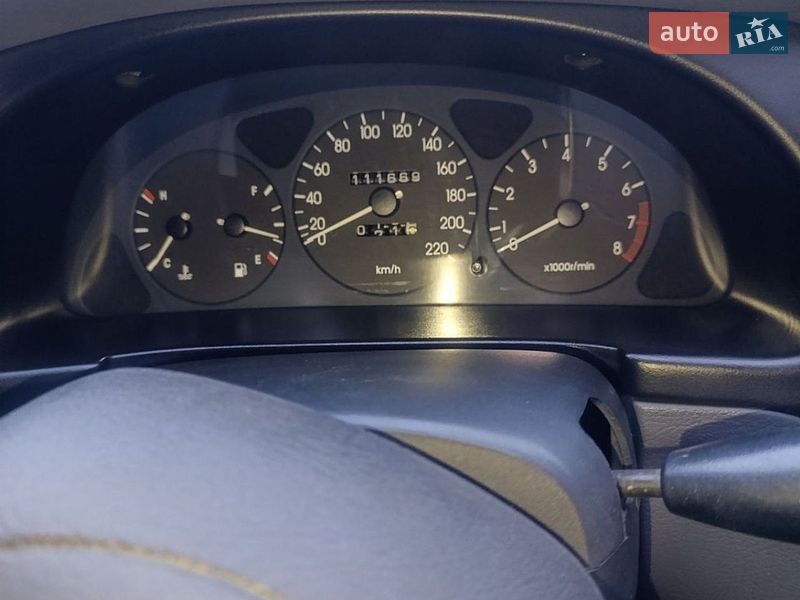 Седан Daewoo Lanos 2004 в Дніпрі