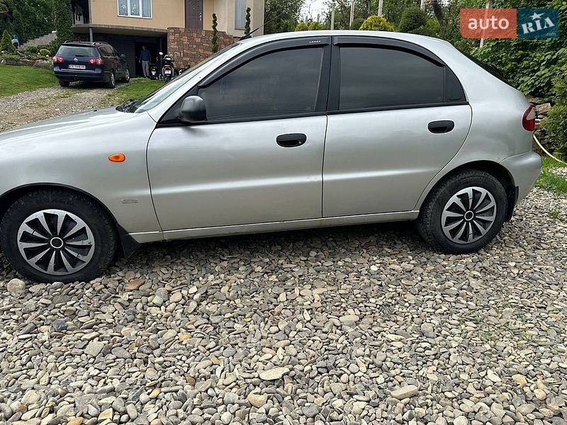 Хетчбек Daewoo Lanos 2006 в Чернівцях