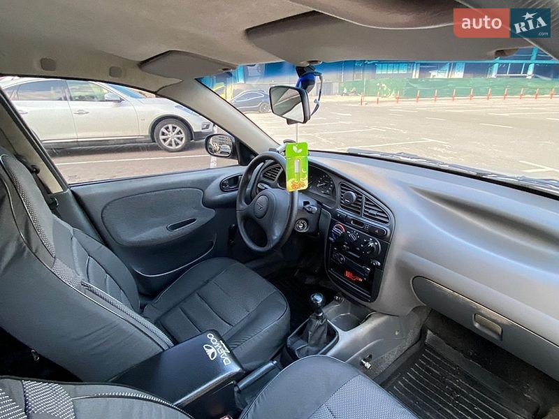 Седан Daewoo Lanos 2004 в Киеве