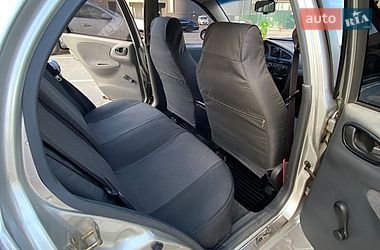 Седан Daewoo Lanos 2004 в Киеве