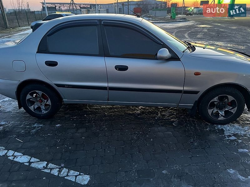 Седан Daewoo Lanos 2008 в Дніпрі