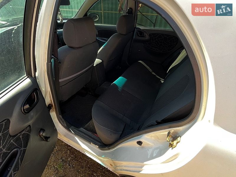Седан Daewoo Lanos 2004 в Одесі