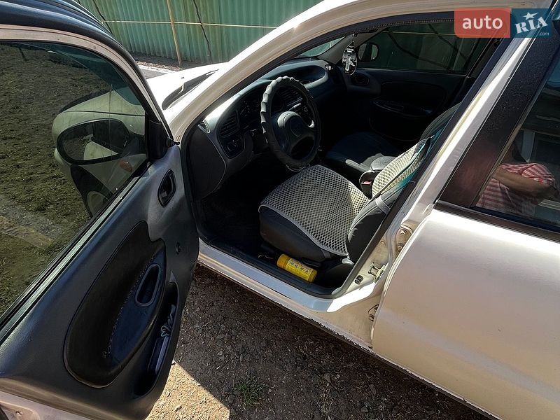 Седан Daewoo Lanos 2004 в Одесі