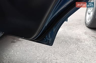 Седан Daewoo Lanos 2001 в Львове