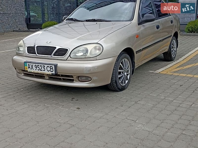 Седан Daewoo Lanos 2004 в Львове