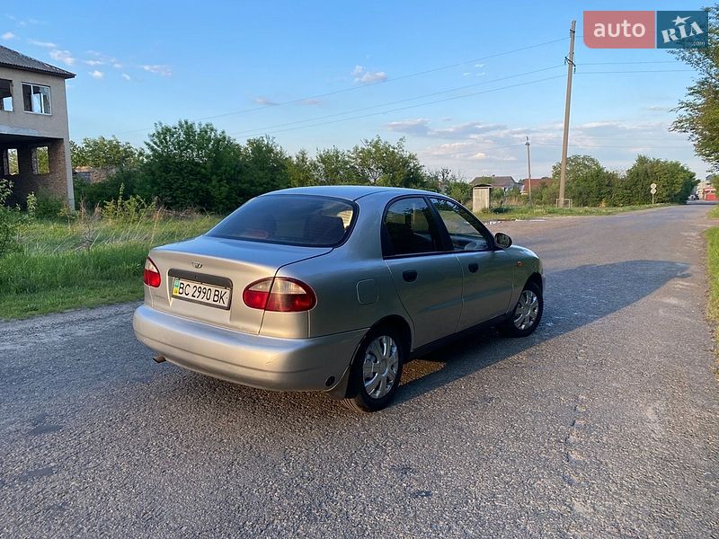 Седан Daewoo Lanos 2008 в Ременеві
