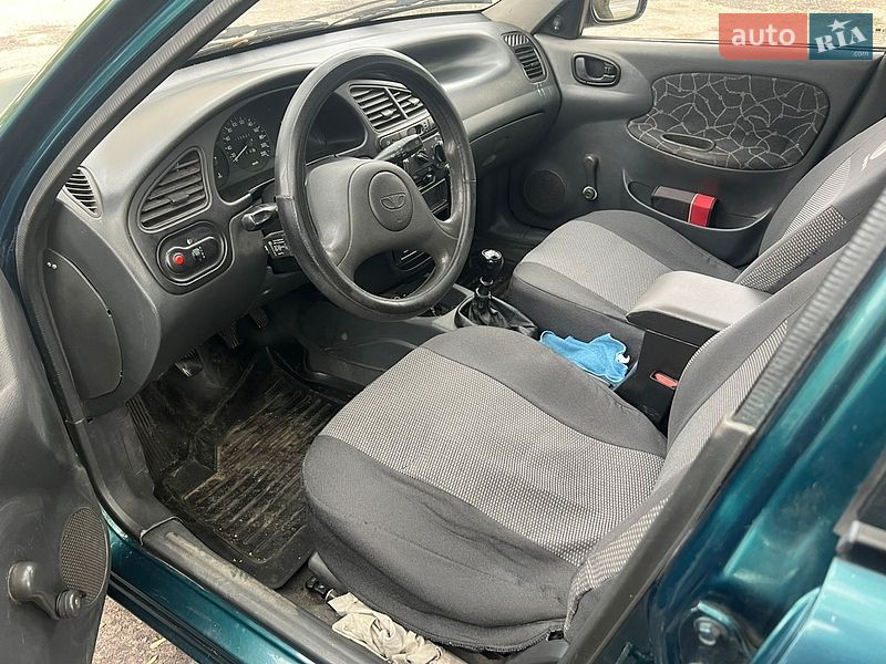Седан Daewoo Lanos 2003 в Києві