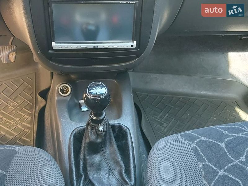 Седан Daewoo Lanos 2003 в Харькове