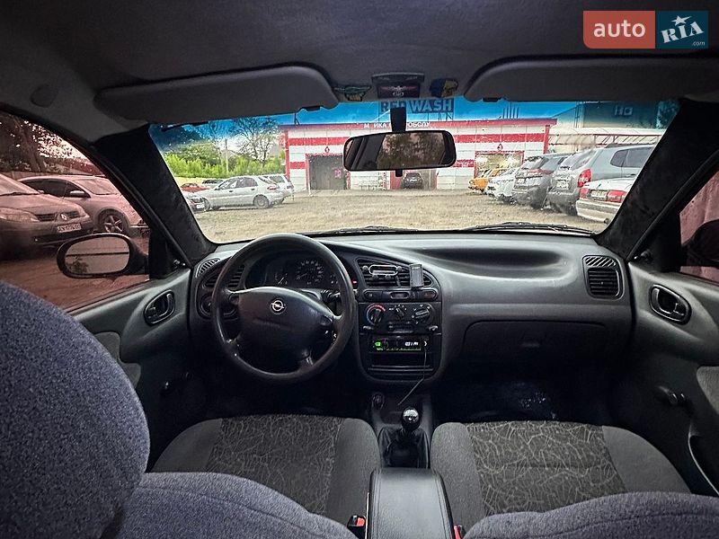 Седан Daewoo Lanos 2004 в Харкові