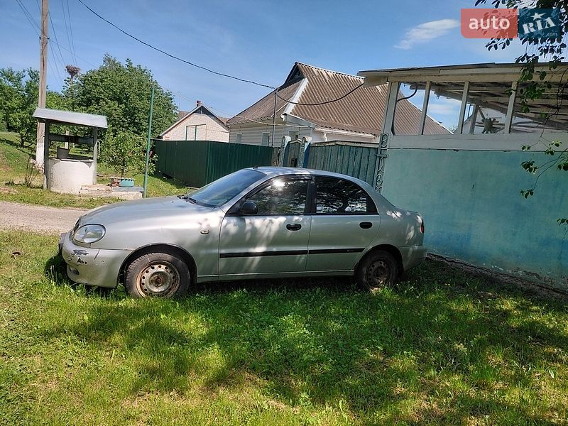 Седан Daewoo Lanos 2006 в Недригайліву