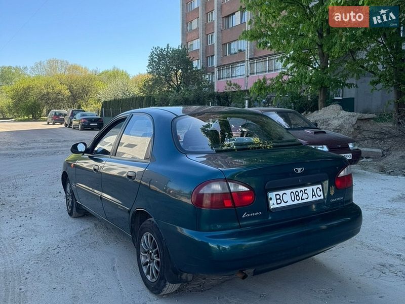 Седан Daewoo Lanos 2004 в Львове