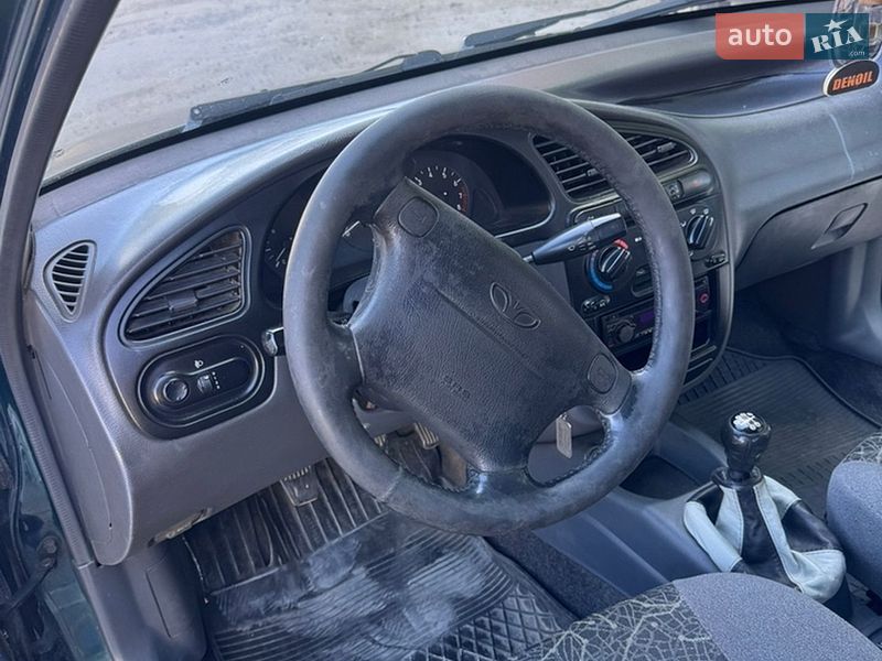 Седан Daewoo Lanos 2004 в Львове