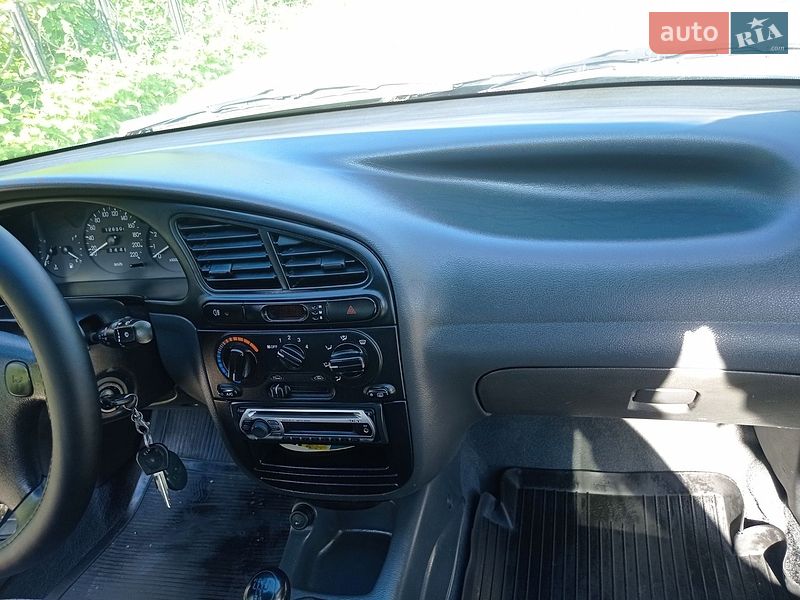 Седан Daewoo Lanos 2005 в Острозі