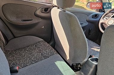 Седан Daewoo Lanos 2005 в Монастыриске