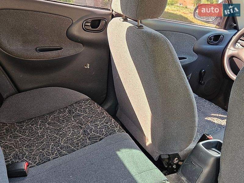 Седан Daewoo Lanos 2005 в Монастыриске