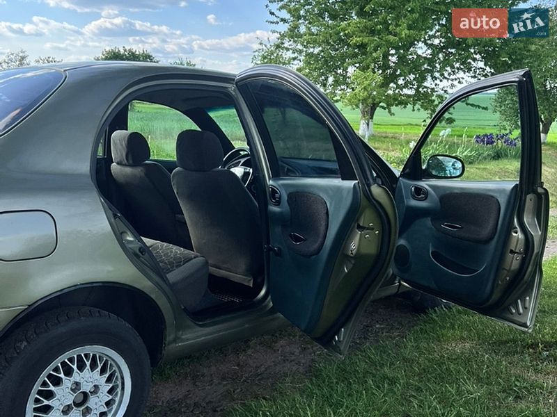 Седан Daewoo Lanos 2003 в Луцьку