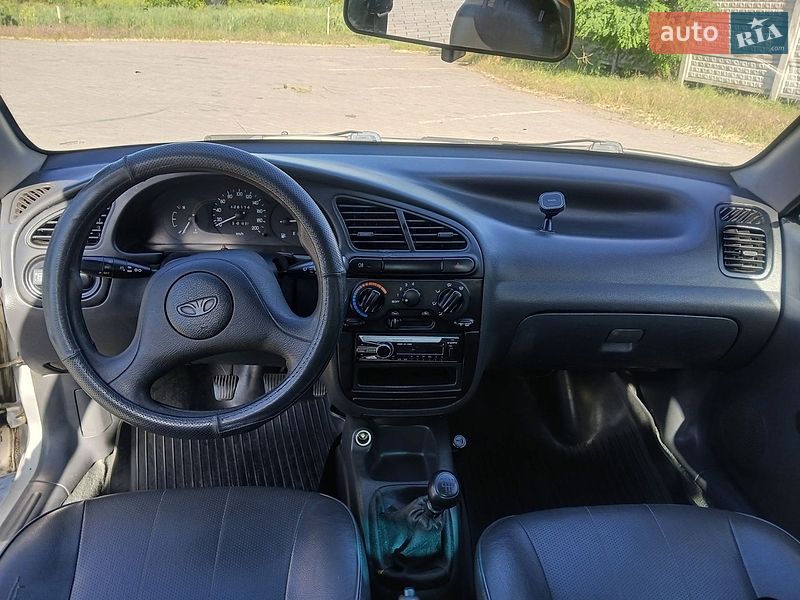 Седан Daewoo Lanos 1998 в Апостолово