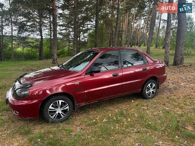 Седан Daewoo Lanos 2004 в Олевске