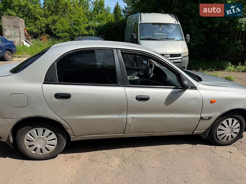 Седан Daewoo Lanos 1998 в Киеве