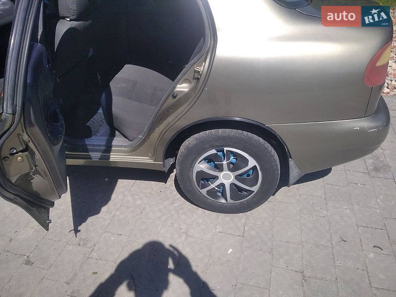Седан Daewoo Lanos 2004 в Львові