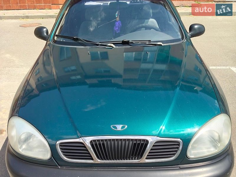 Седан Daewoo Lanos 2002 в Киеве