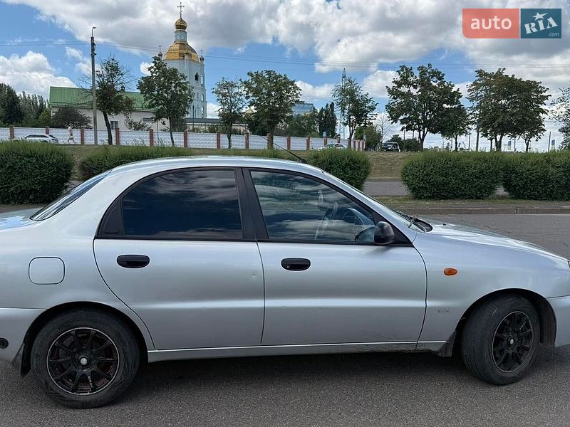 Седан Daewoo Lanos 2004 в Кривом Роге