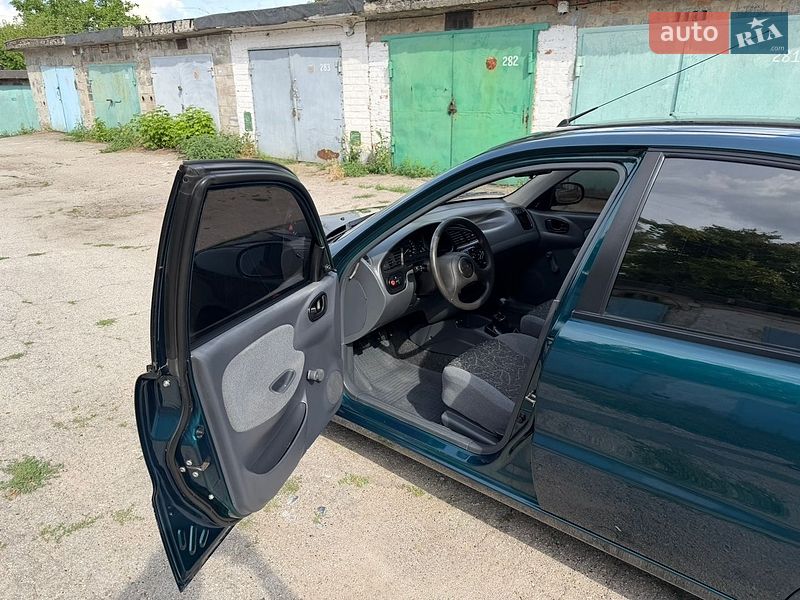 Седан Daewoo Lanos 2007 в Червоному Донце