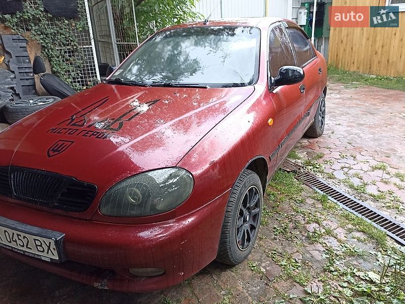 Седан Daewoo Lanos 2002 в Харкові