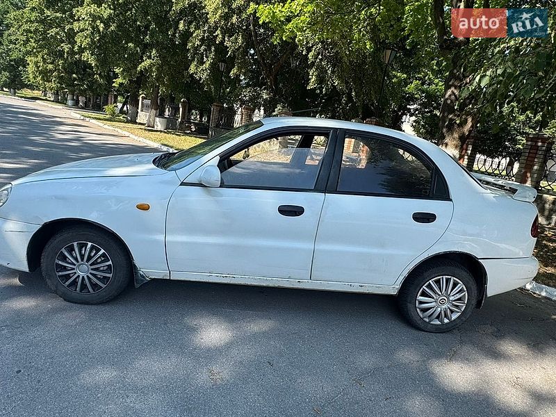 Седан Daewoo Lanos 2003 в Звягеле