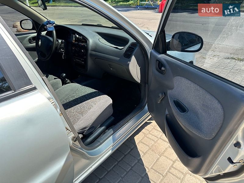 Седан Daewoo Lanos 2006 в Никополе