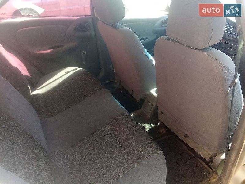 Седан Daewoo Lanos 2007 в Золочеві
