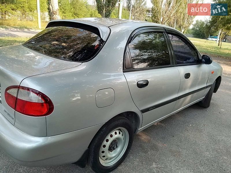 Седан Daewoo Lanos 2004 в Запоріжжі