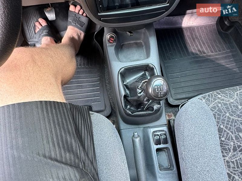 Седан Daewoo Lanos 2006 в Києві