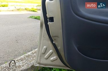 Седан Daewoo Lanos 2011 в Первомайську
