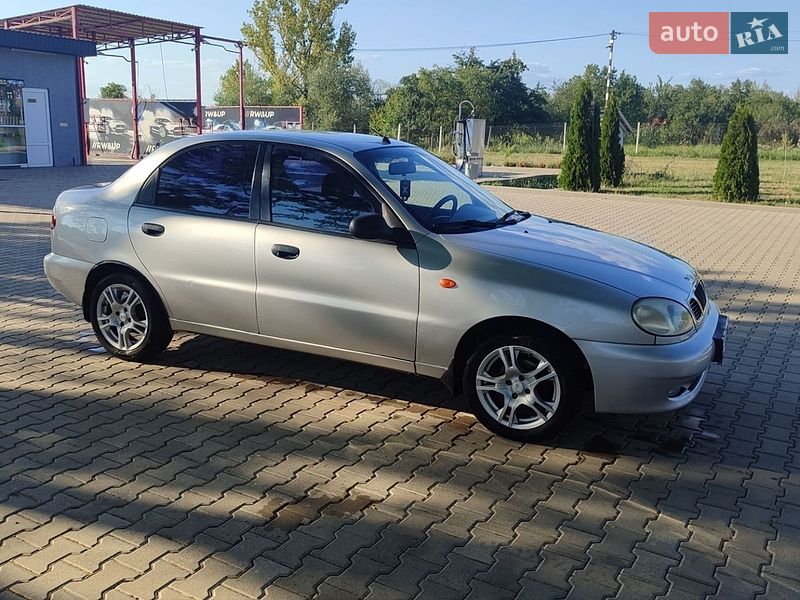 Седан Daewoo Lanos 2004 в Виноградові