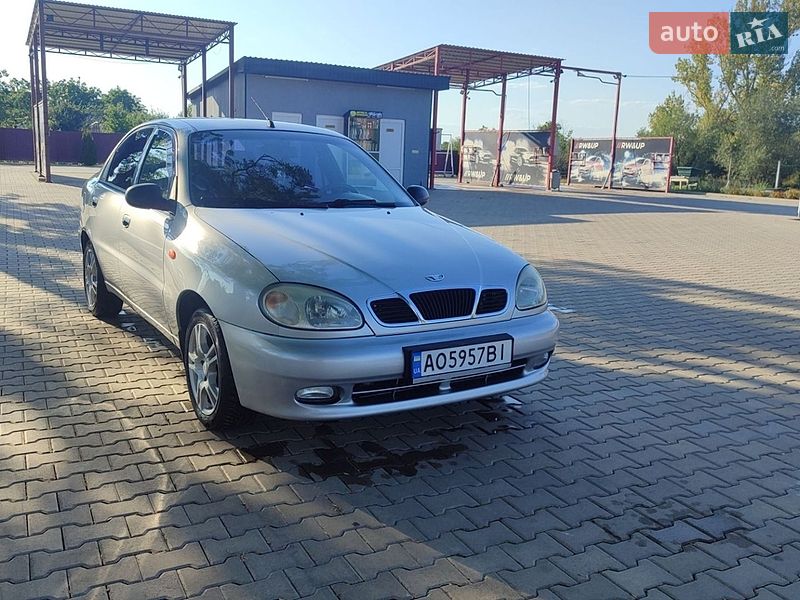 Седан Daewoo Lanos 2004 в Виноградові