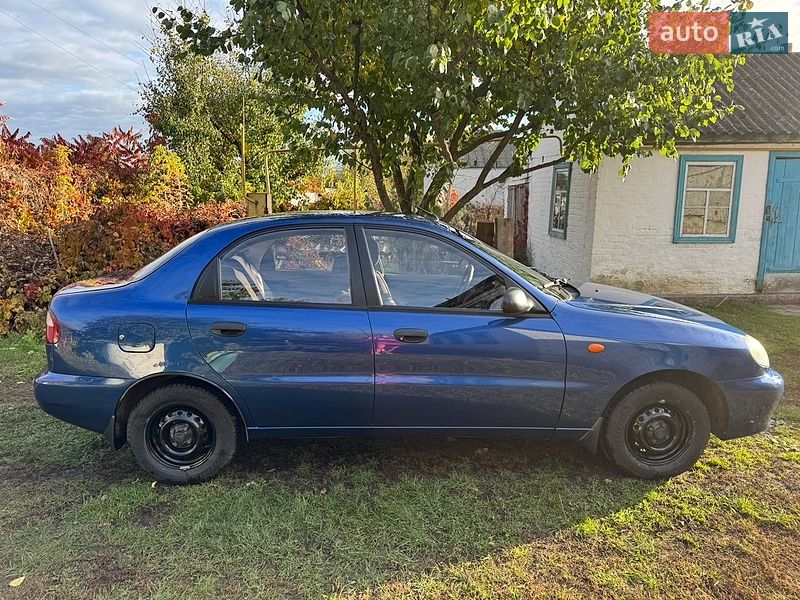 Седан Daewoo Lanos 2008 в Воловцю