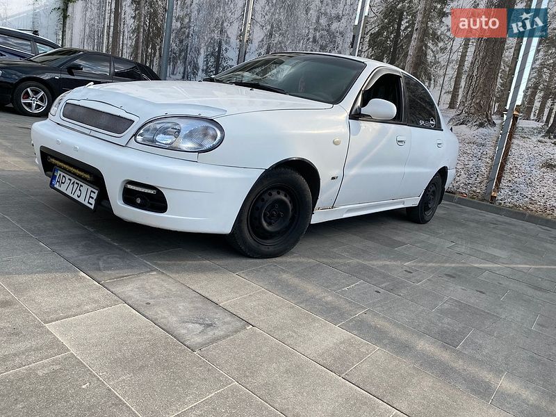 Седан Daewoo Lanos 1998 в Запоріжжі