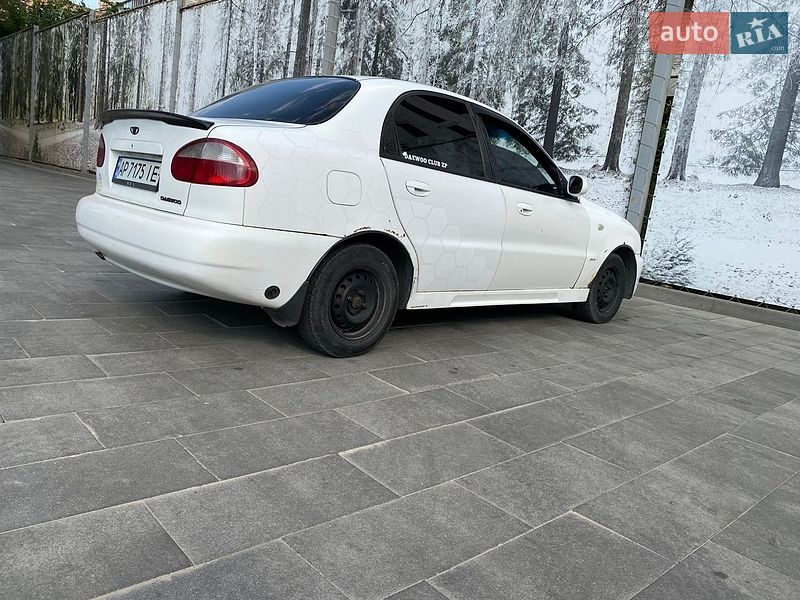 Седан Daewoo Lanos 1998 в Запоріжжі