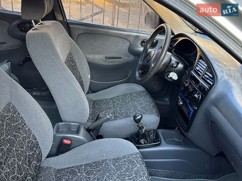 Седан Daewoo Lanos 2004 в Одесі
