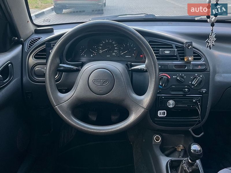Седан Daewoo Lanos 2004 в Днепре
