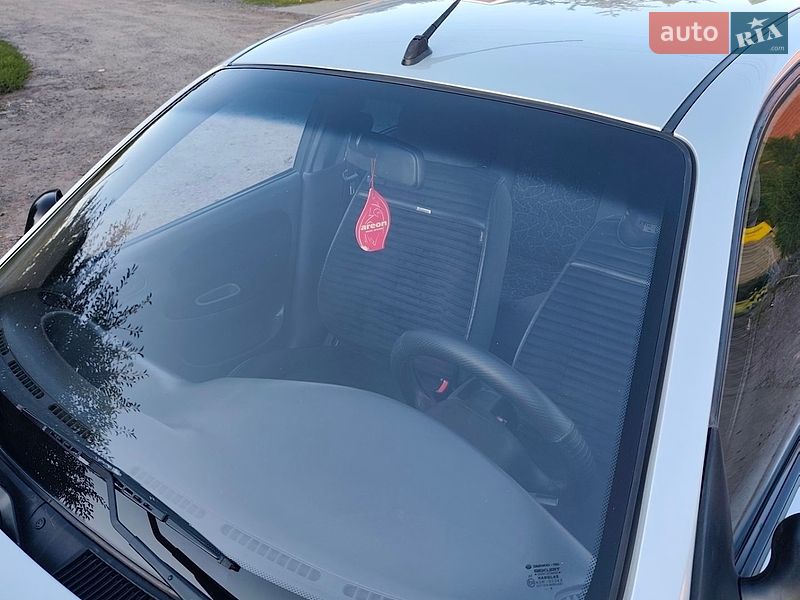 Седан Daewoo Lanos 2004 в Полтаве