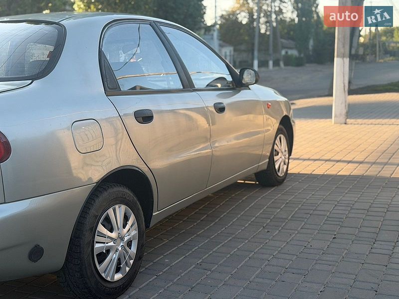 Седан Daewoo Lanos 2004 в Доманевке