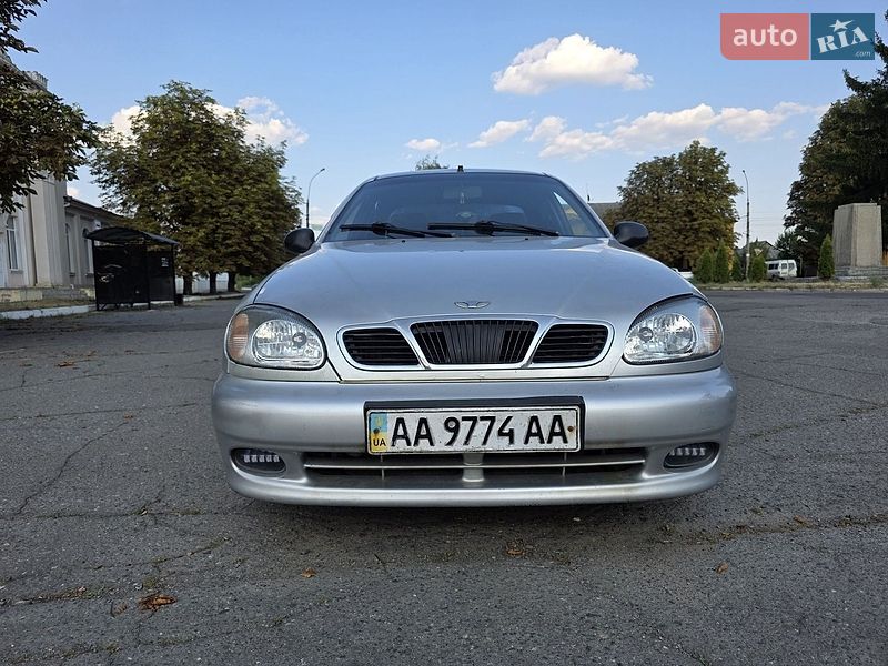 Седан Daewoo Lanos 2003 в Ватутіному