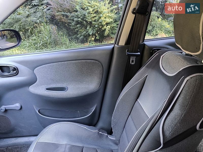 Седан Daewoo Lanos 2006 в Киеве