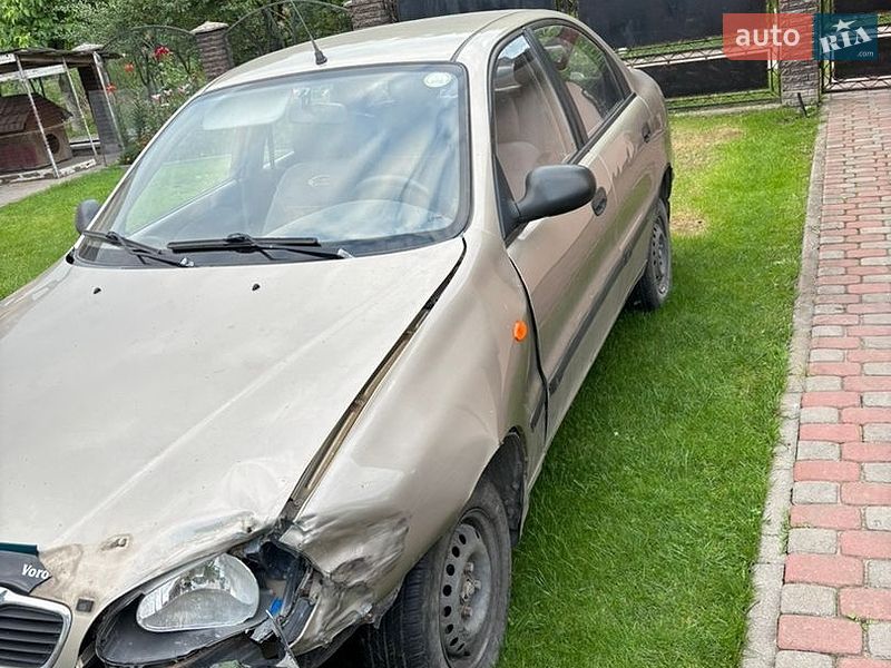 Седан Daewoo Lanos 2008 в Городке
